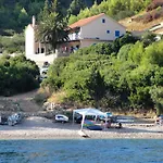 Seaside Secluded Cove Tvrdni Dolac, Hvar - 4008 *