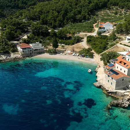 Seaside Secluded Cove Tvrdni Dolac, Hvar - 4008 *