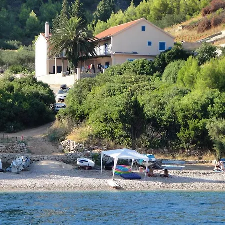 Seaside Secluded Cove Tvrdni Dolac, Hvar - 4008 *